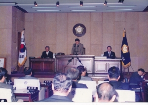 1997.12.27. 제59회 정기회 4차 본회의(본희의장) 첨부파일