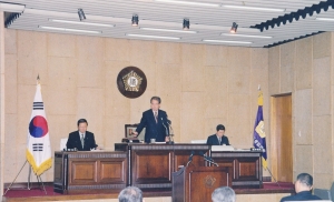 2001.11.20.~11.26. 제104회 임시회 본회의 첨부파일